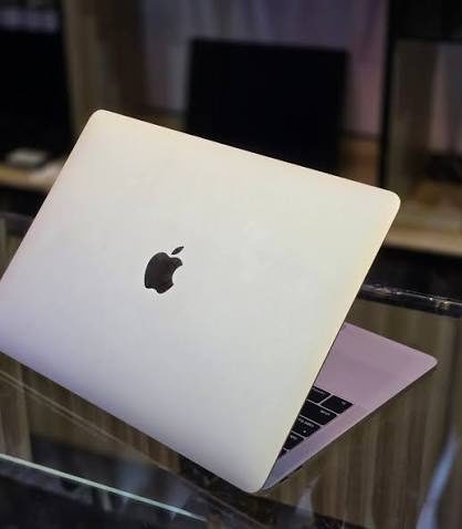 Laptop MB Air 2019 i5 Retina Grey, Silver & Gold macbook murah - foto 2